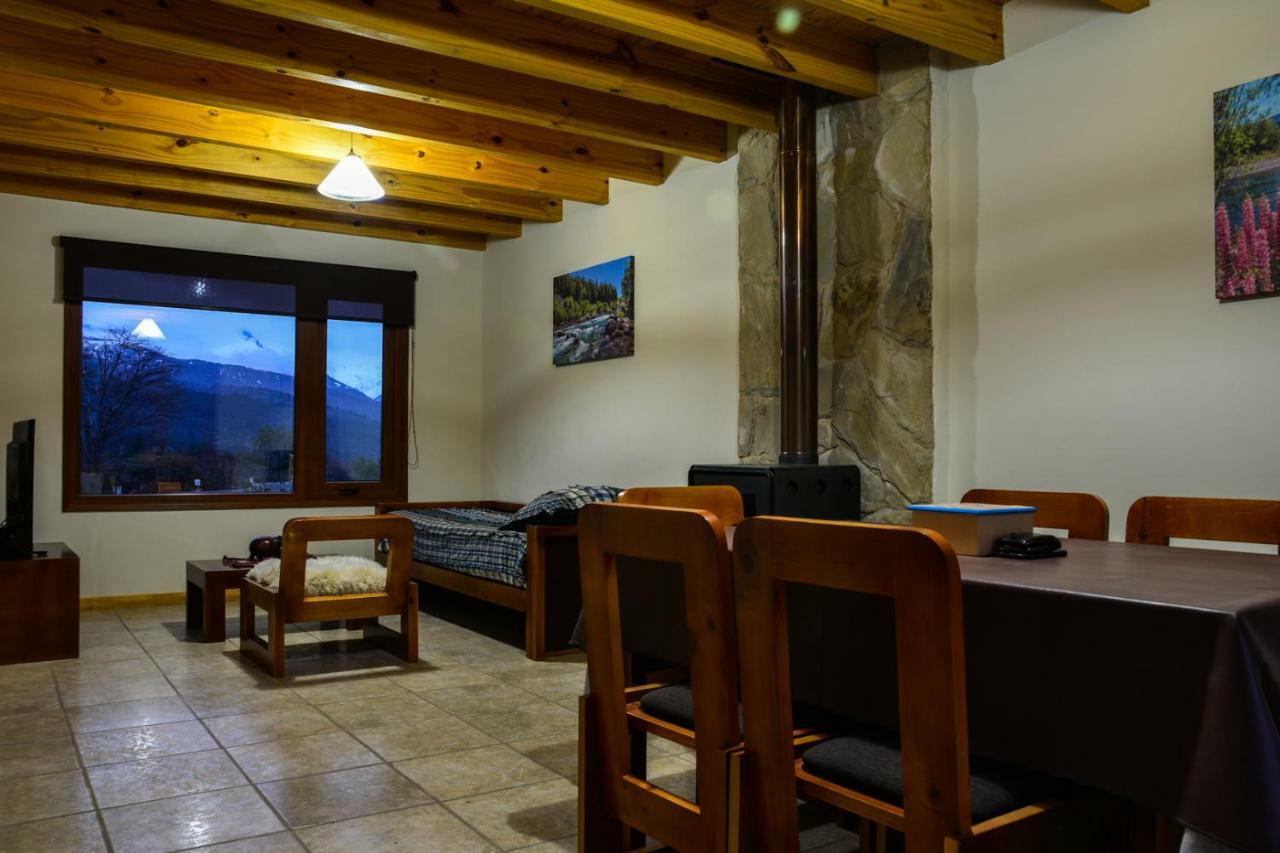 Lodge & Ruta 63 Villa Meliquina